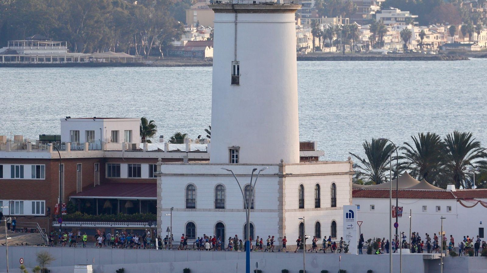 Las mejores fotos de la Maratón de Málaga 2024