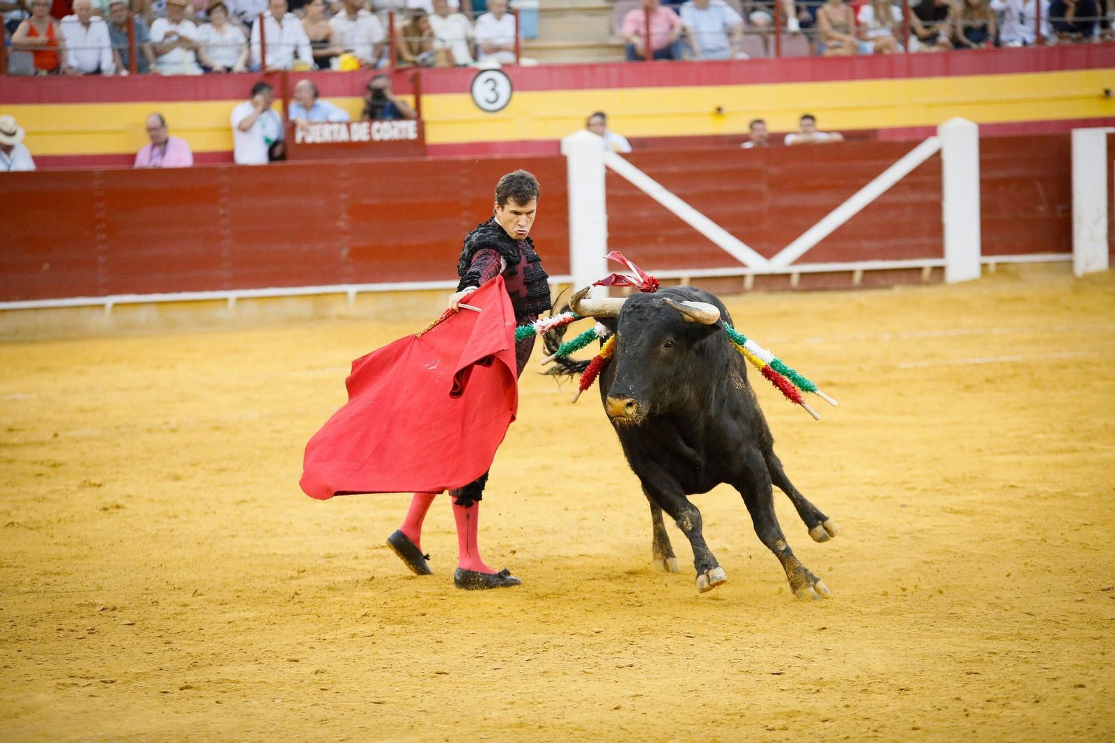 Imágenes de la corrida de toros en Roquetas de Mar