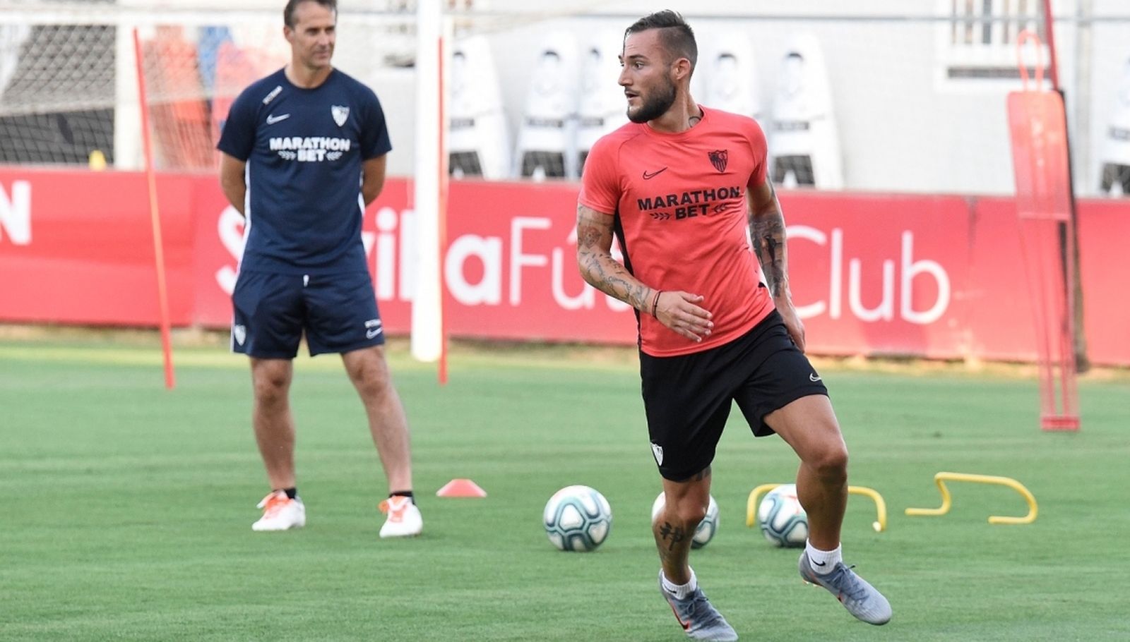 Nemanja Gudelj trabajó ayer en solitario con Lopetegui.