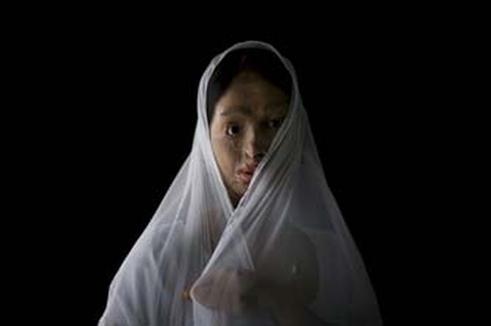 Imagen fechada en Karachi el 19/12/08, de Memuna Khan, que forma parte de la serie premiada por la Caixa.