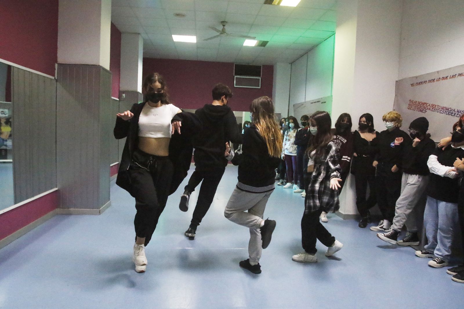 Las fotografías de una clase de K-pop en Córdoba, el baile coreano de moda