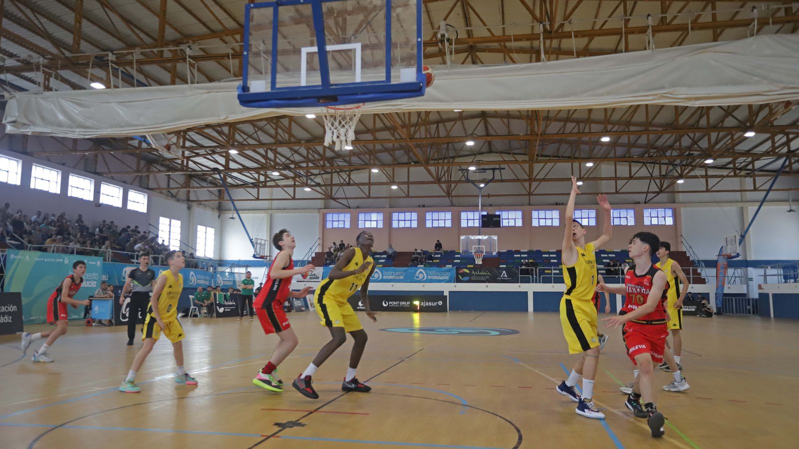 Fotos de las semifinales del Campeonato de Andalucía infantil masculino de La Línea
