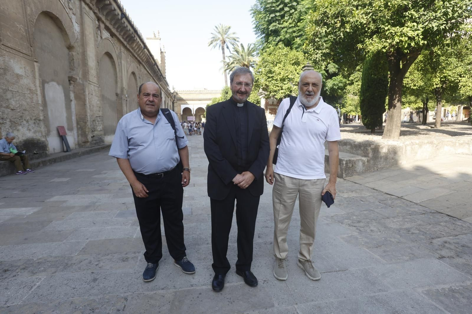 Juan Carlos Molina (izquierda), junto a José Juan Jiménez Güeto y Joaquín Alberto Nieva.