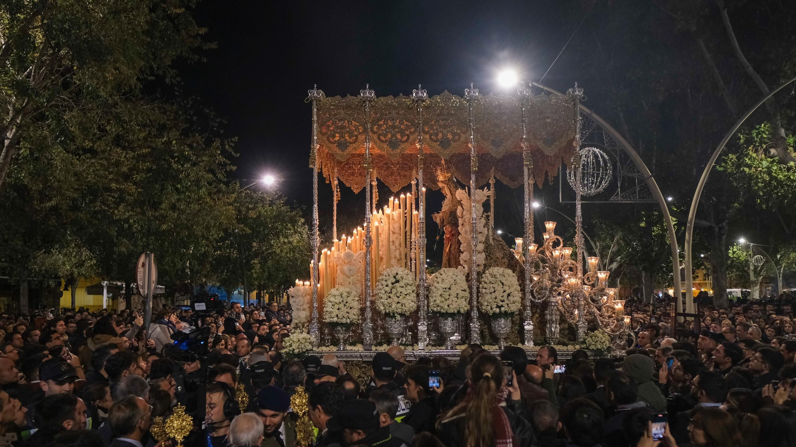 Imágenes del traslado de la Macarena a la Catedral