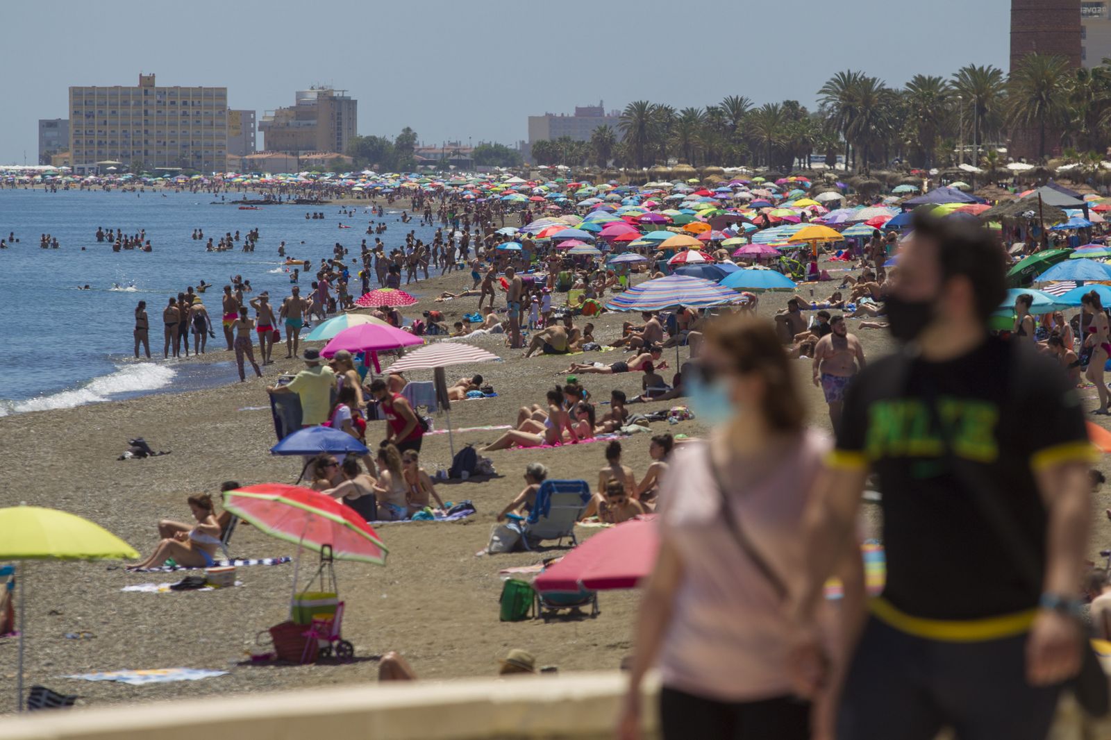 Las fotos de las playas de Málaga en un fin de semana con temperaturas veraniegas