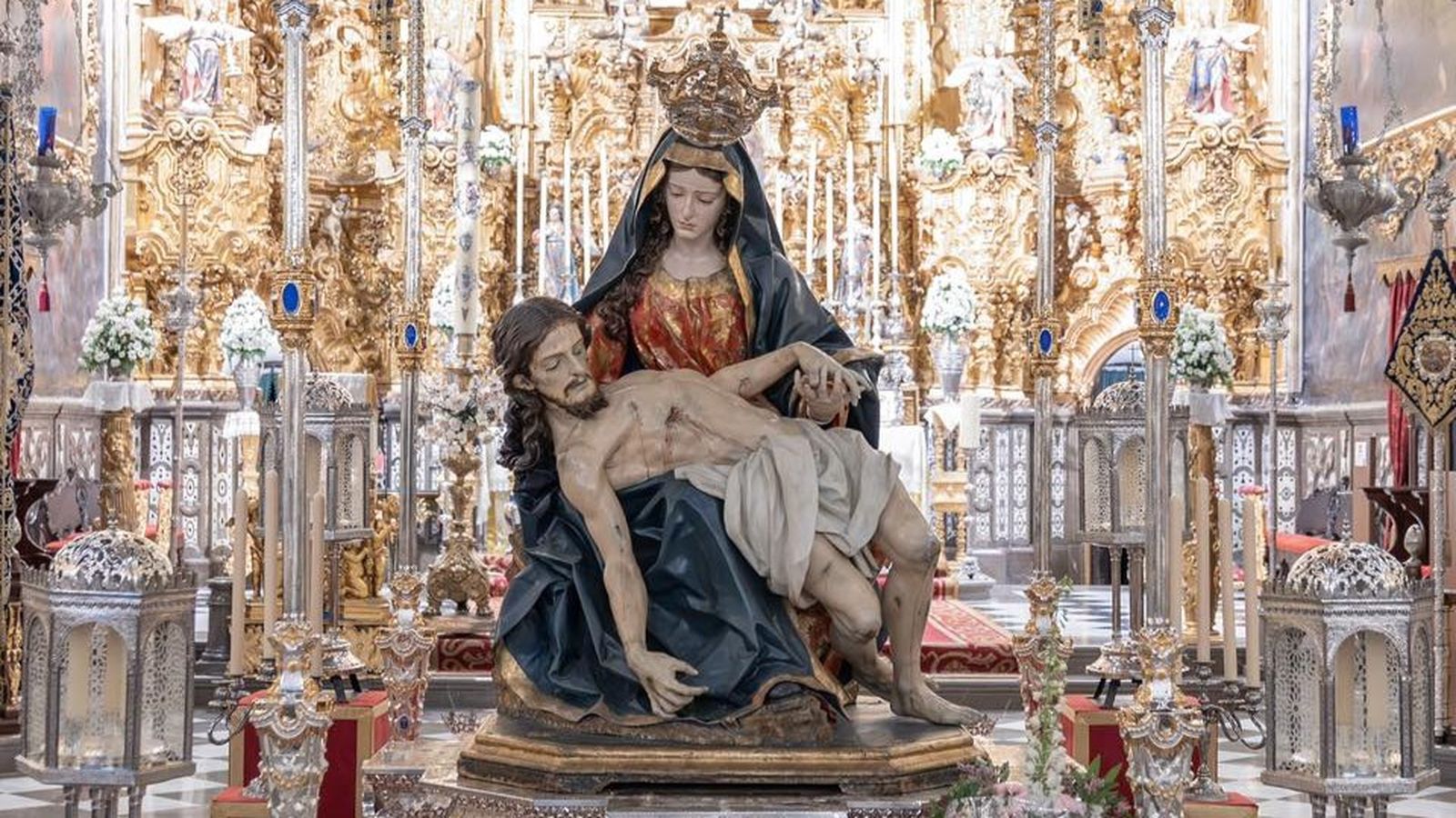 Altar de Cultos Extraordinario Santa María de la Alhambra, Mayo 2025.jpg