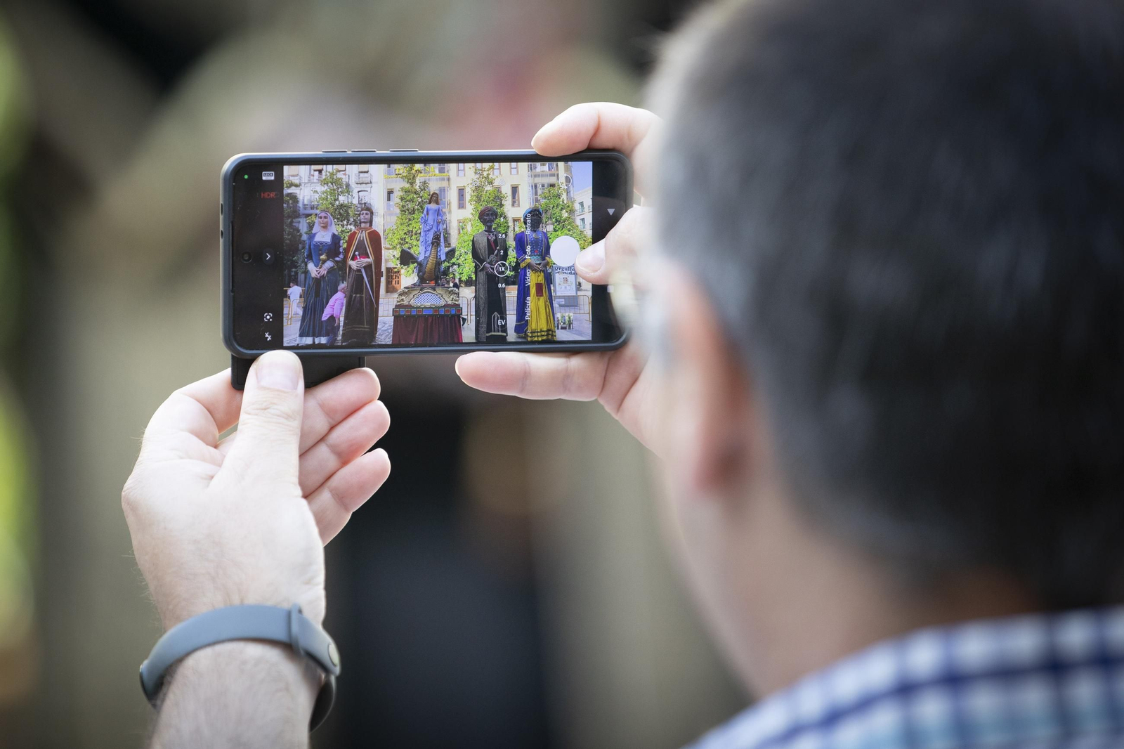 Las mejores imágenes del recorrido de la Tarasca por las calles de Granada