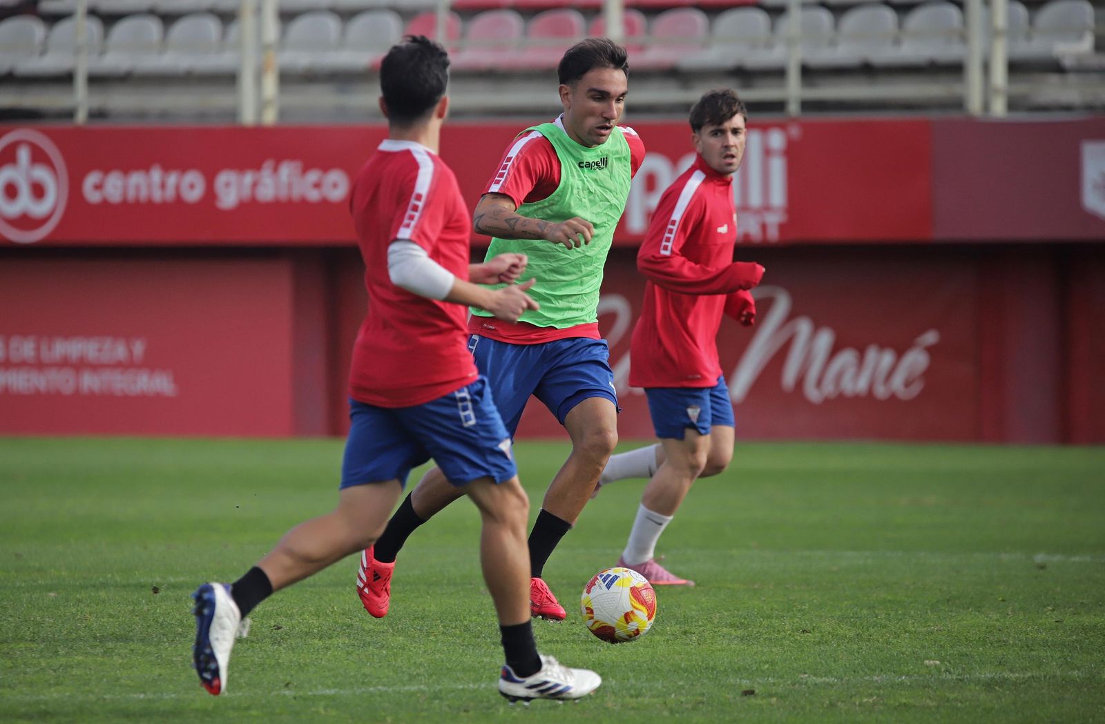 Fotos del Algeciras en su preparación para la visita al Real Murcia