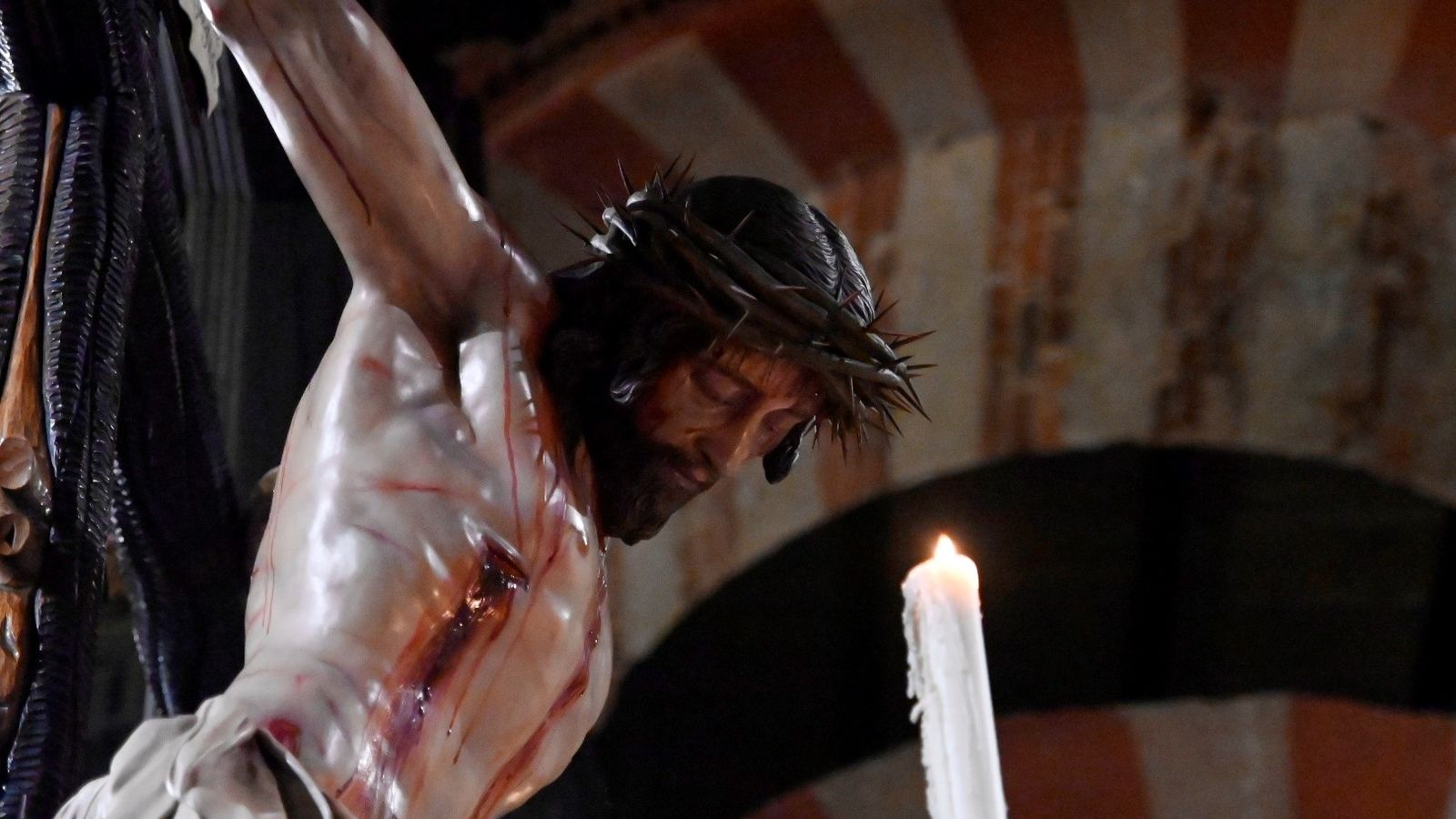 Detalle del Cristo de la Piedad, en el interior de la Mezquita-Catedral.