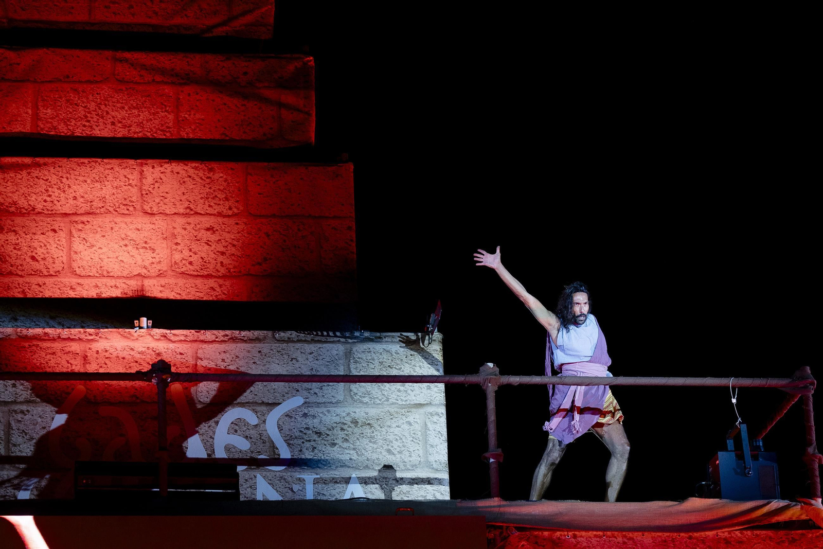 Las imágenes de "Foedus, Gaditanorum", el espectáculo de clausura del festival Cádiz Romana en las Puertas de Tierra