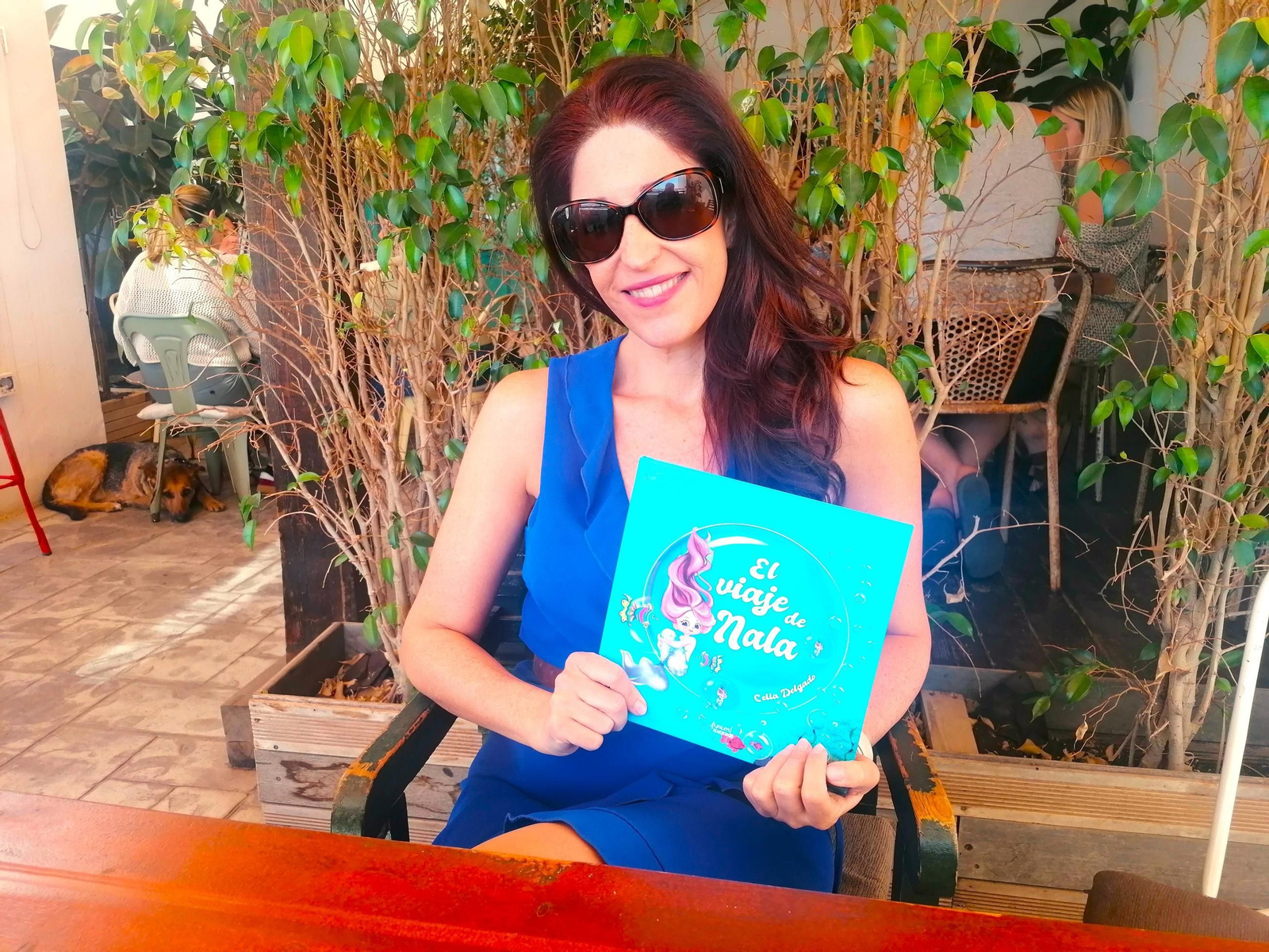 Celia Delgado con su nuevo cuento que ha publicado que se titula ‘El viaje de Nala’