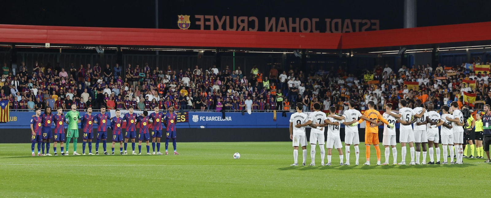 Una imagen del estadio Johan Cruyff antes del comenzar el encuentro con los dos equipos.