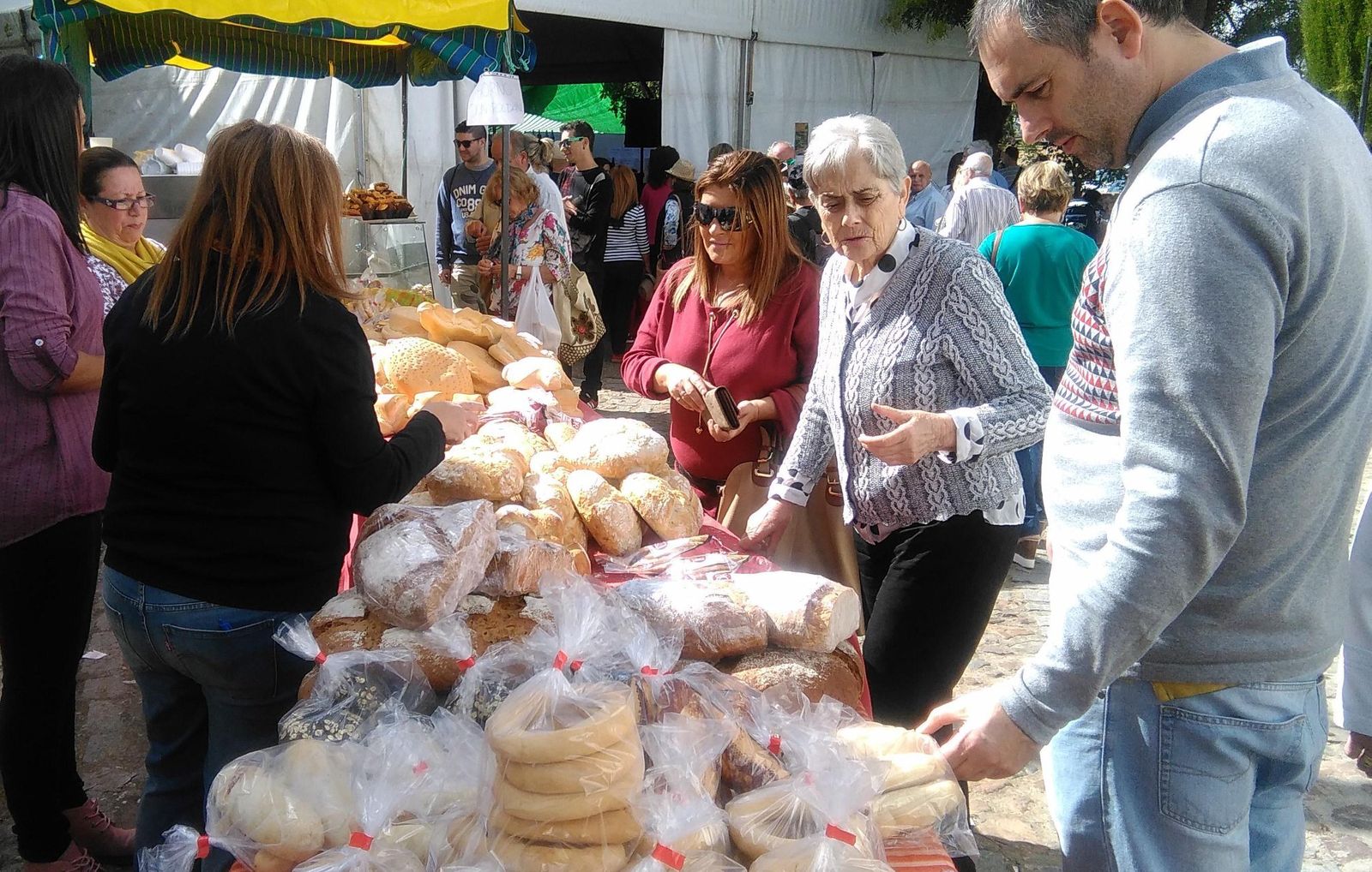 Una edición anterior de la Fiesta del Pan de Los Pánchez.