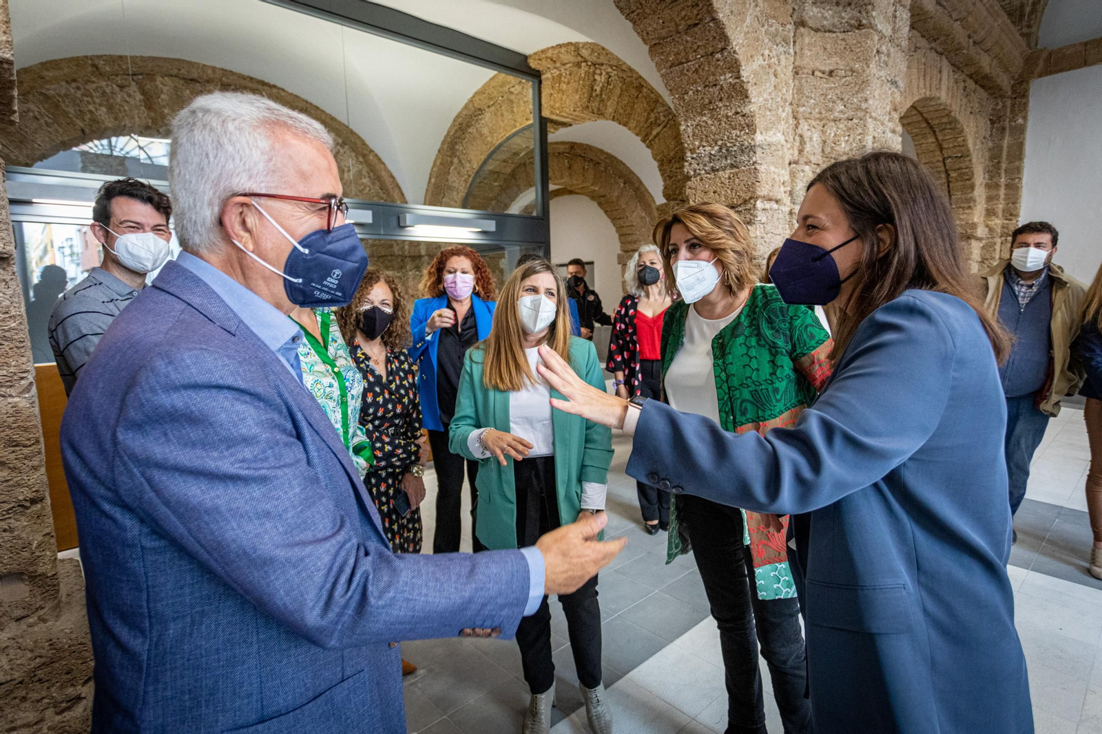 Imágenes de la visita de Susana Díaz al ayuntamiento de San Fernando