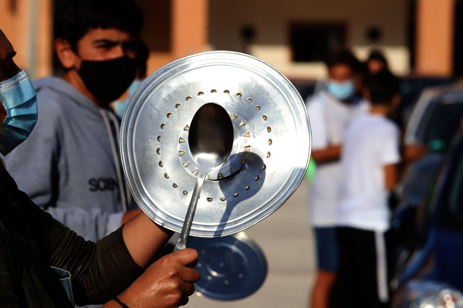Imágenes de la concentración del AMPA y familias del IES Saltés de Punta Umbría