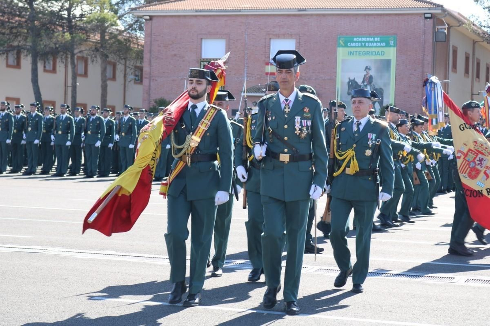 En imágenes: así ha sido la jura de bandera de la Guardia Civil presidida por el rey Felipe VI