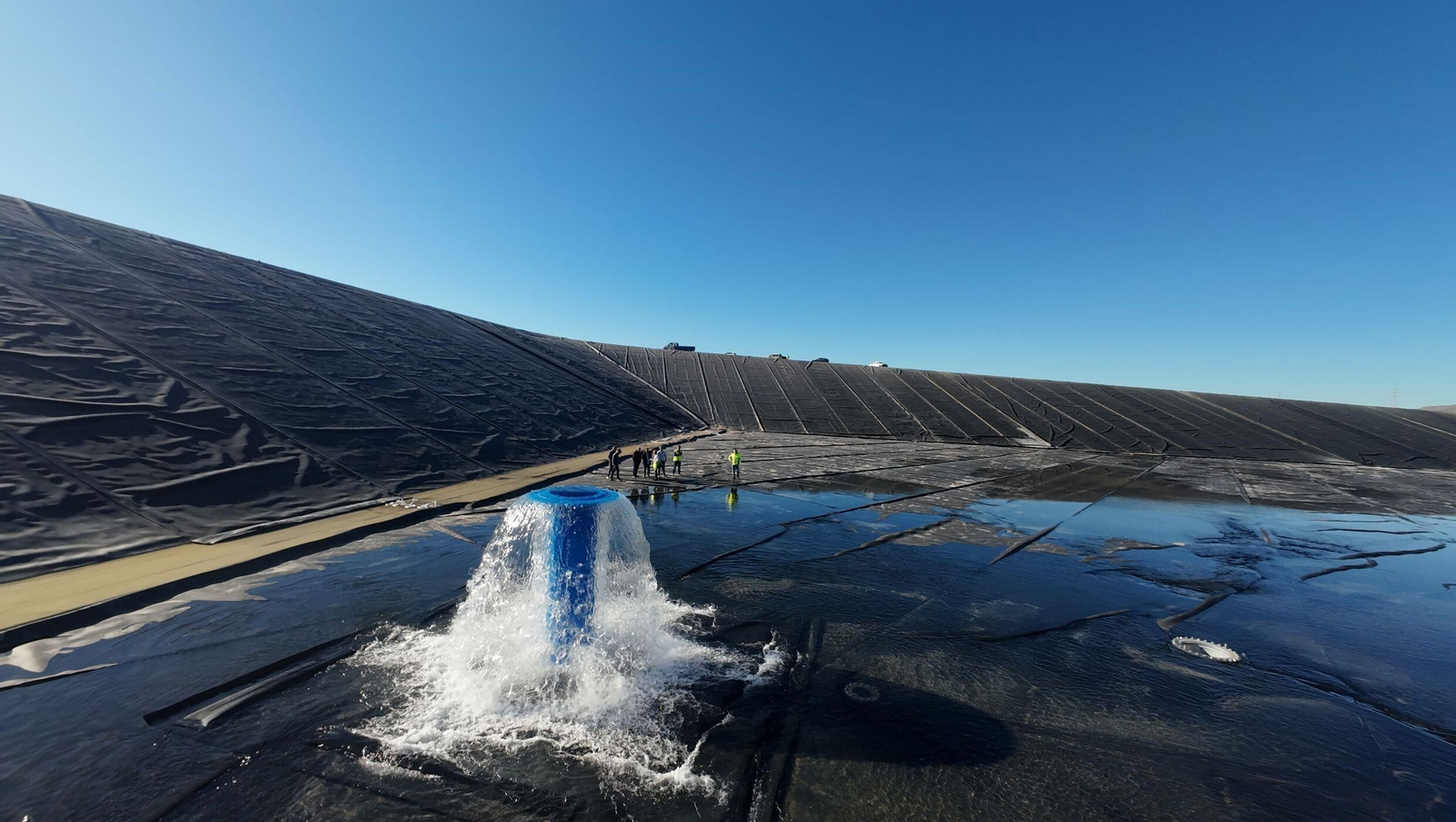 Imagen de archivo de la balsa de los regantes de Níjar.