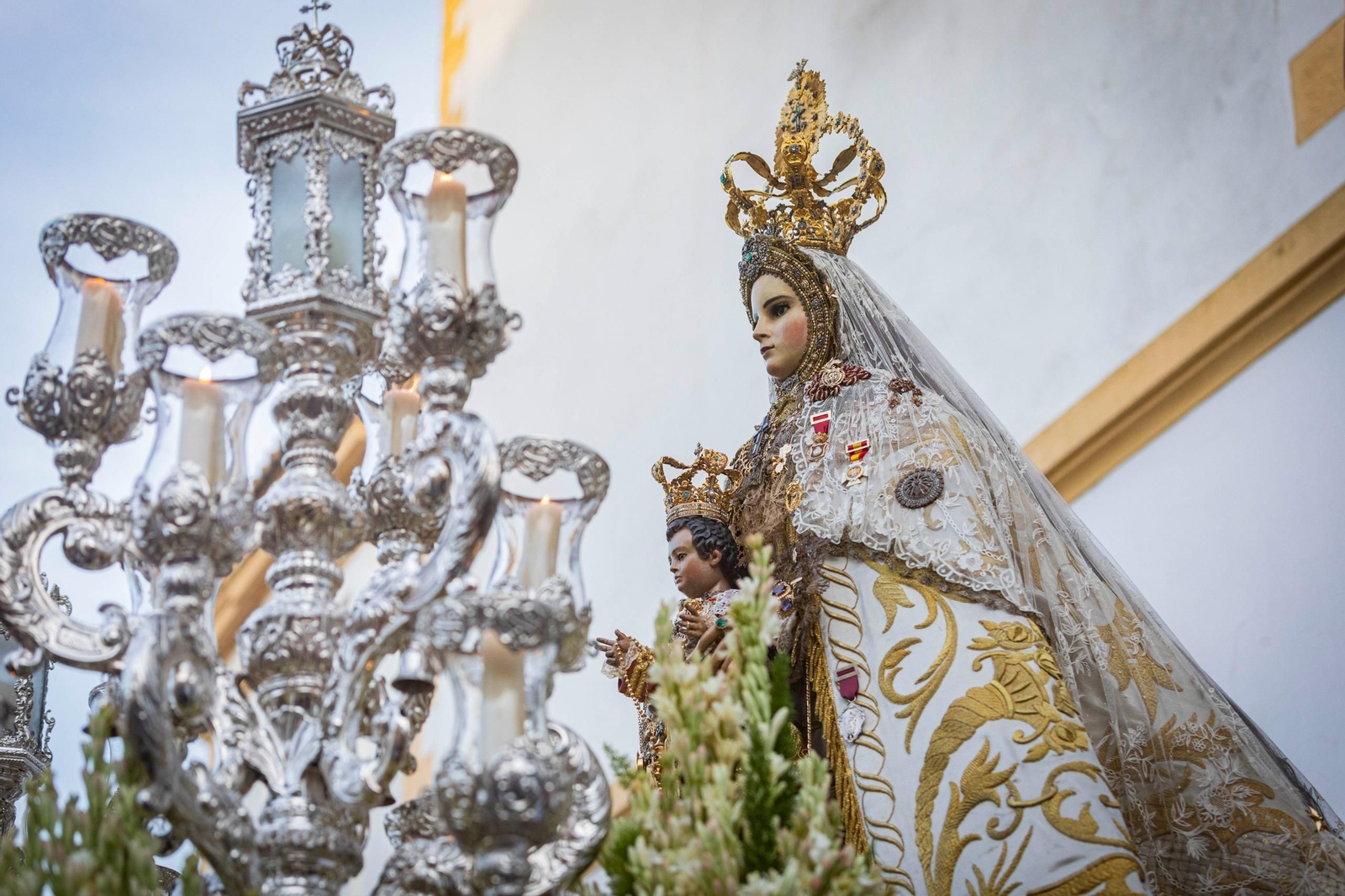 Las imágenes de la procesión de la Virgen del Rosario en Cádiz