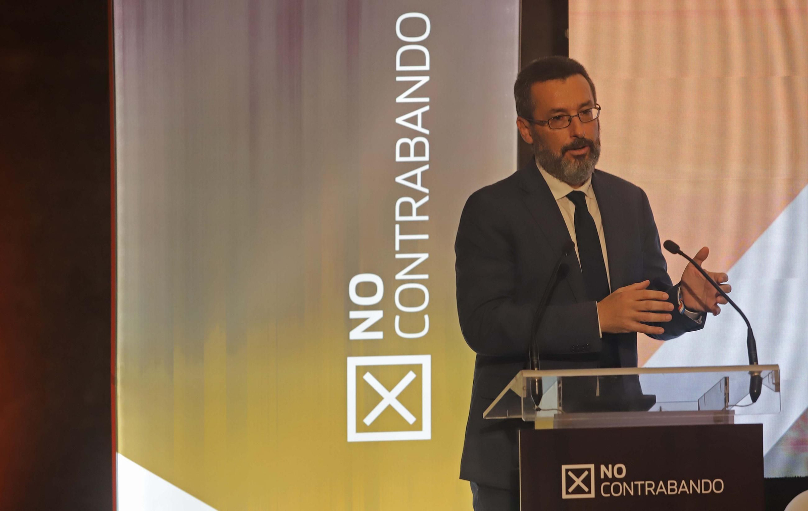 Fotos del X Congreso Frente al Contrabando de Tabaco de Altadis-Imperial Brands en La Línea