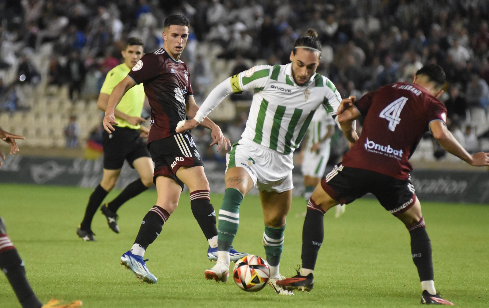 Imágenes del partido entre el Córdoba y el Recreativo de Huelva en El Arcángel