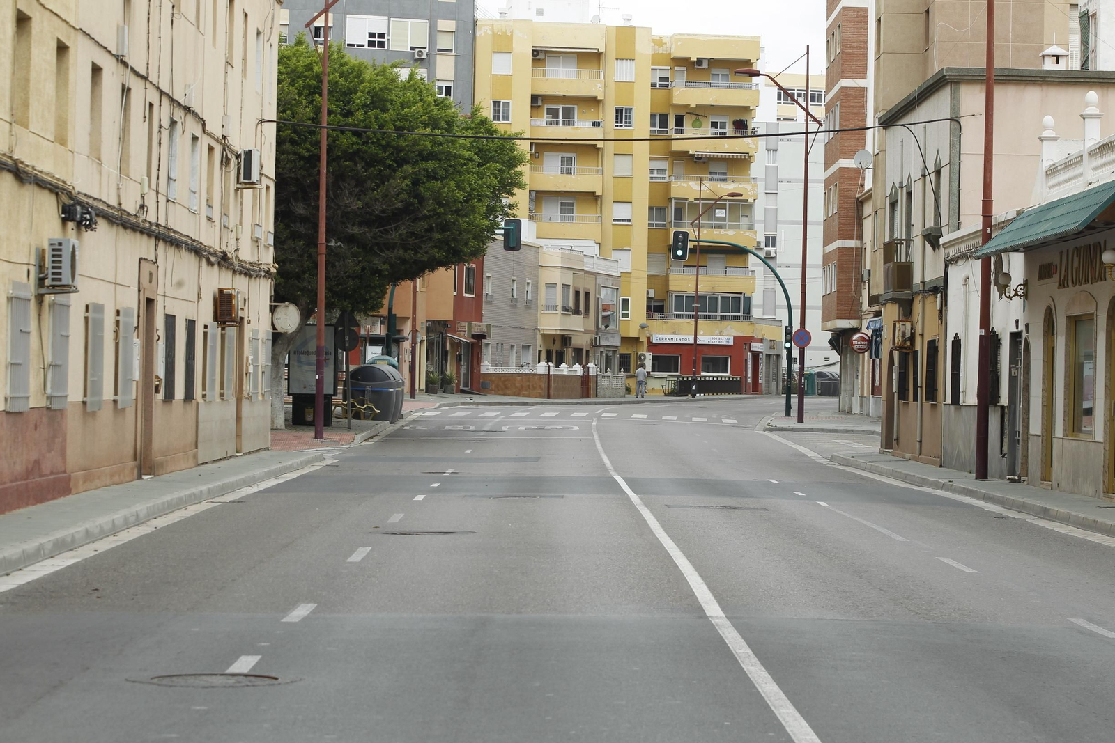 Fotogalería 'Almería, desierta en sábado'. Coronavirus-COVID-19