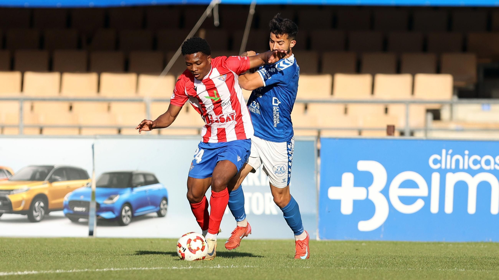 Imágenes del Xerez DFC contra el Don Benito en Chapín