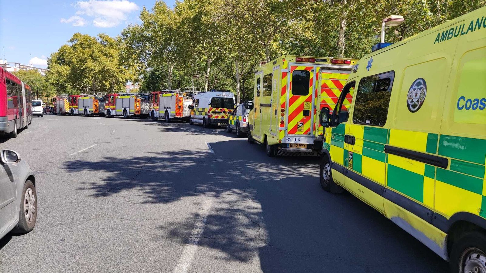 La caravana por las calles de Sevilla.