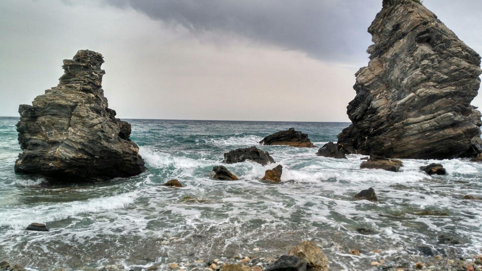 Una de las calas de Maro. Una de las calas de Maro.