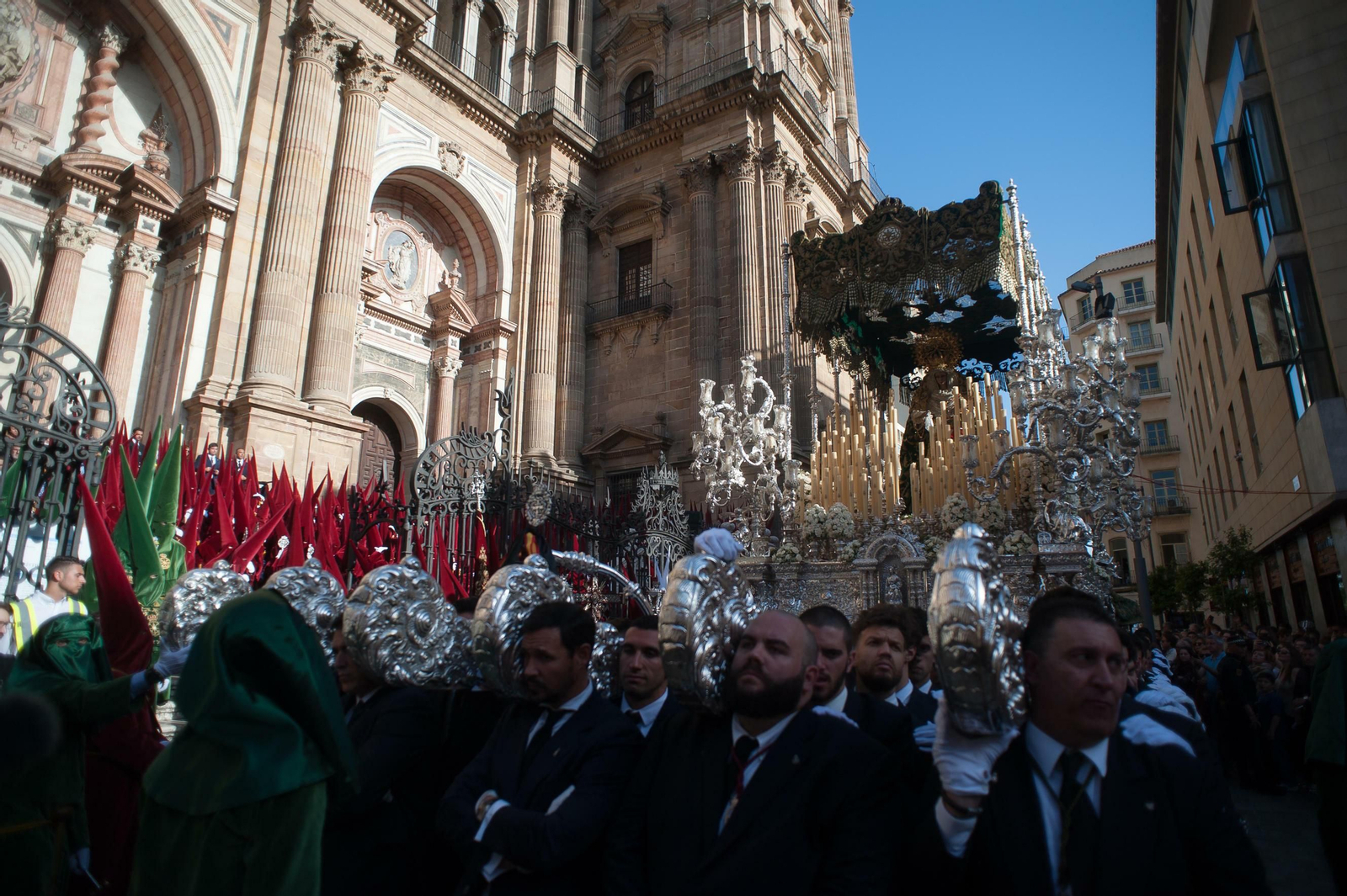 Las fotos de Estudiantes en el Lunes Santo en Málaga