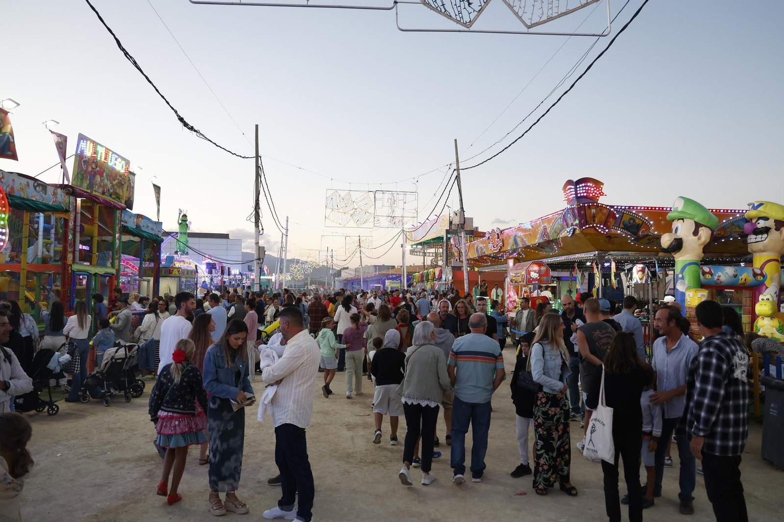 Búscate en las fotos del martes en la Feria de Tarifa 2025