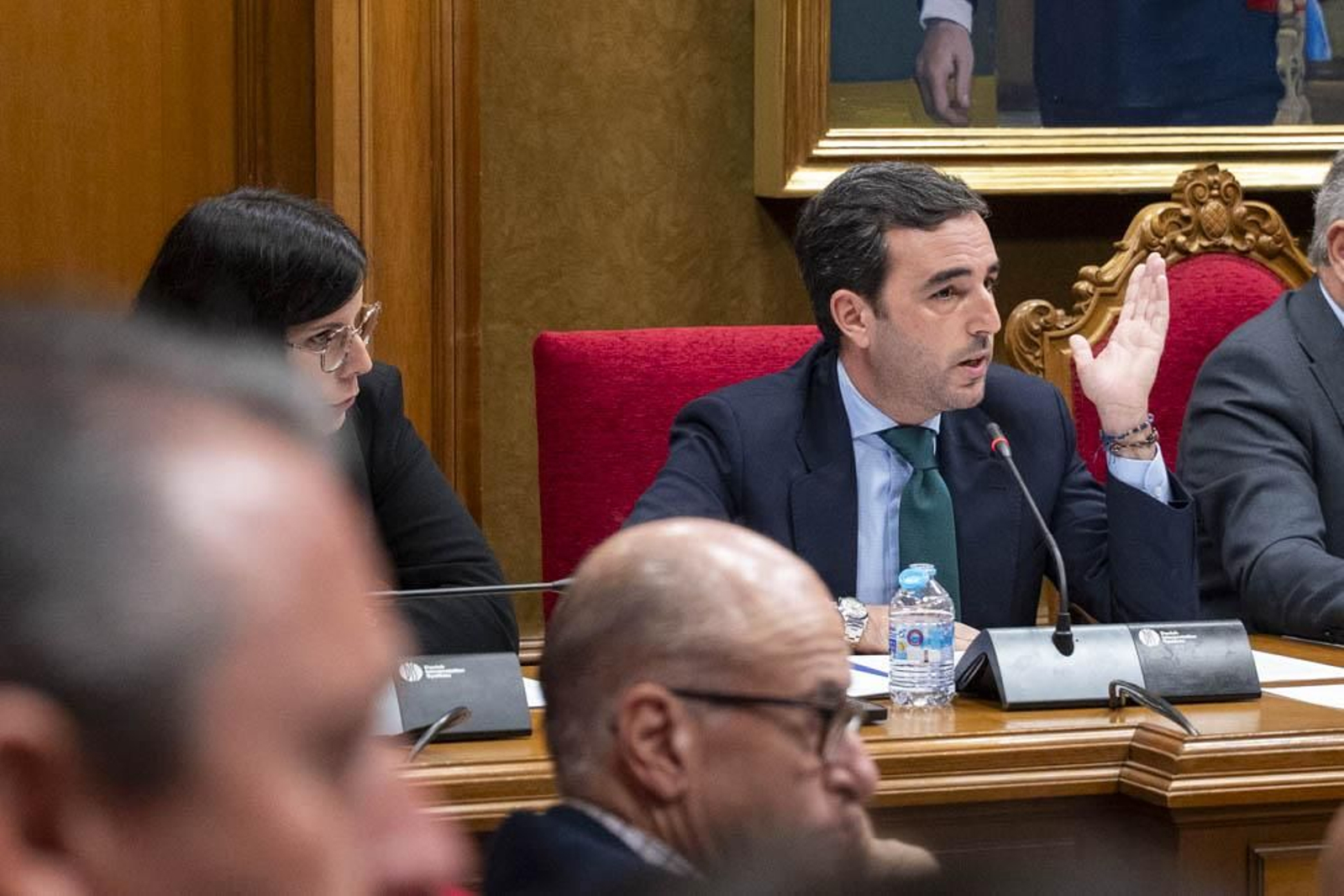 Las imágenes del primer pleno en Diputación sin Javier Aureliano García