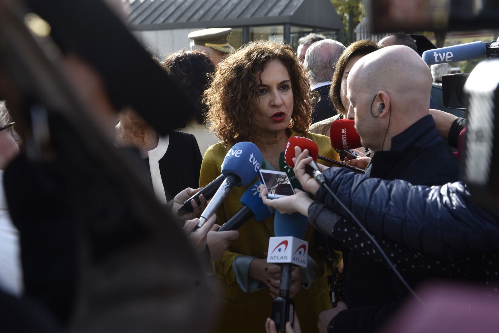 Acto institucional en el Pleno del Parlamento con motivo del Día de Andalucía