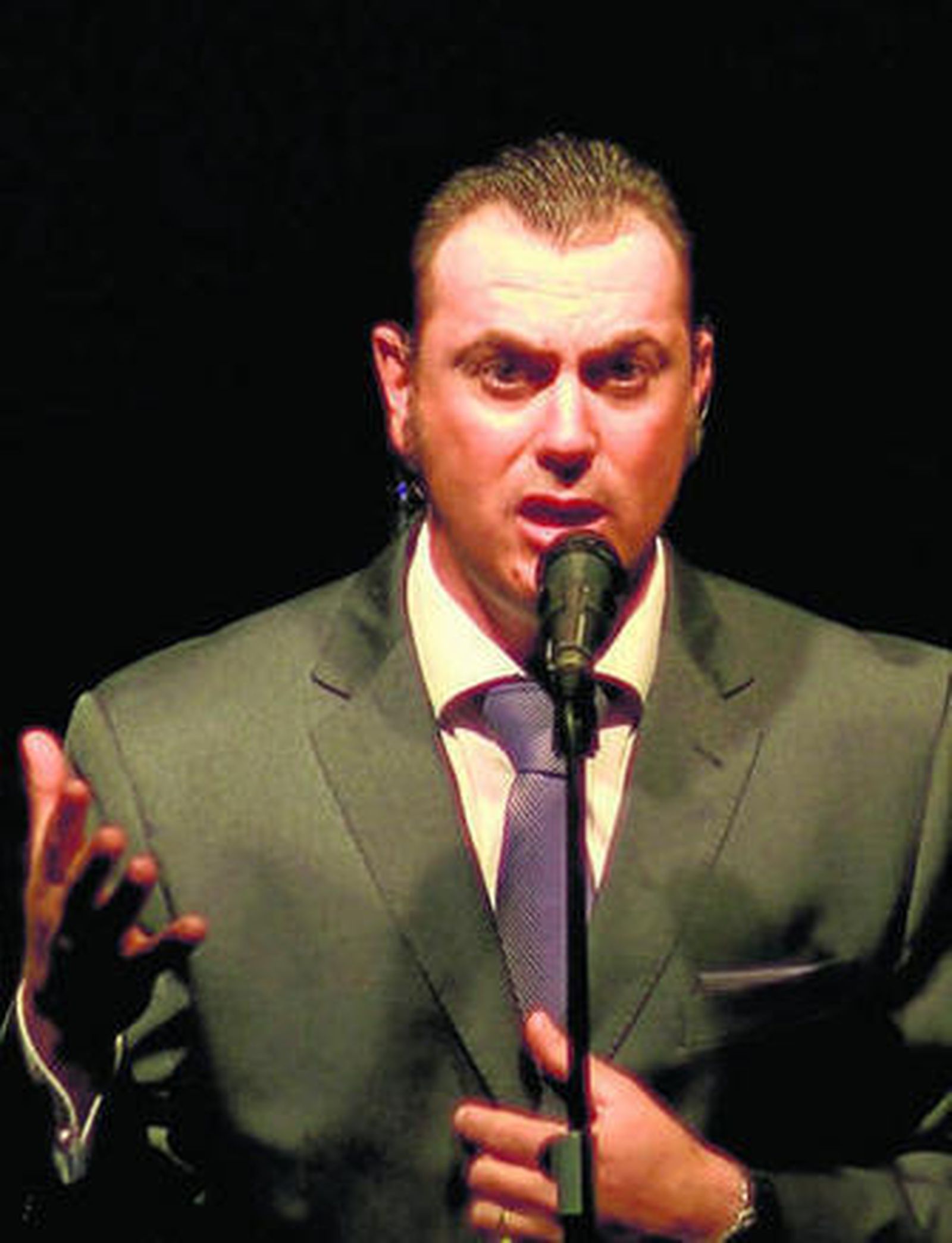 Con la saeta como compañera de viaje