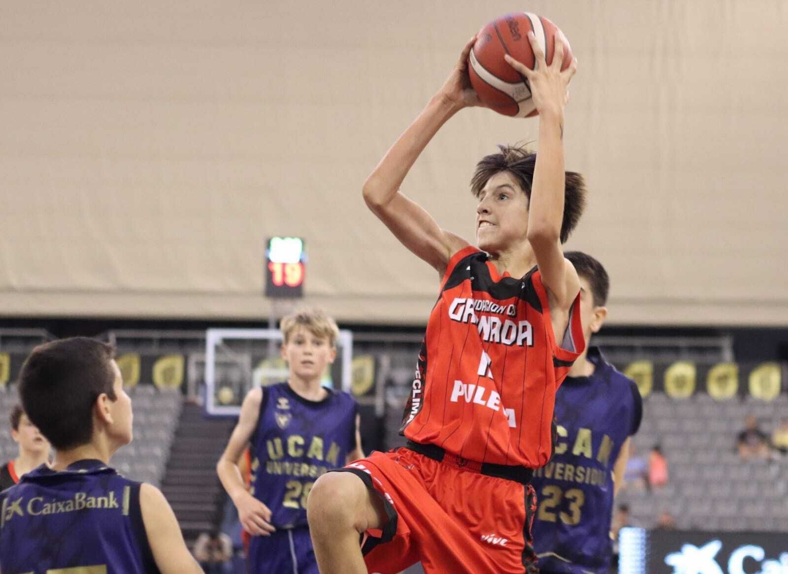 El granadino Andrés Higueras, en un partido con su equipo