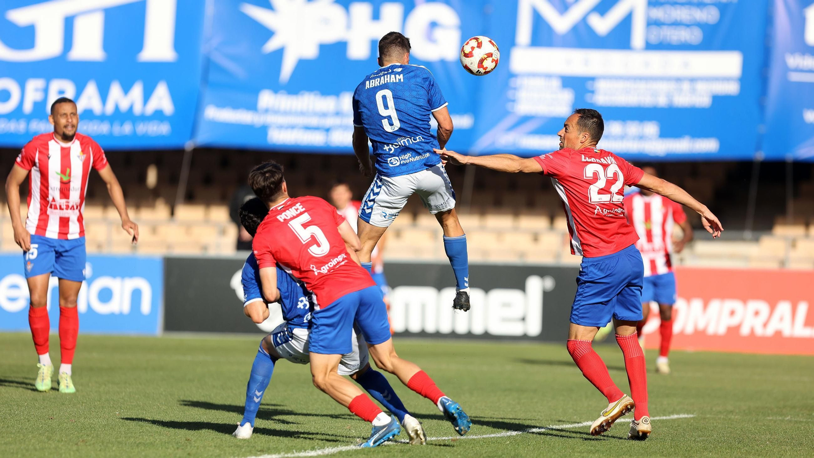 Imágenes del Xerez DFC contra el Don Benito en Chapín