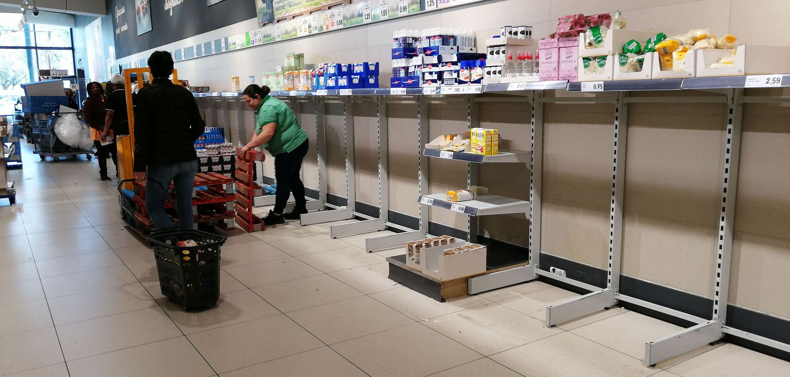 Las imágenes del Estado de Alarma en Almería por el Coronavirus COVID-19