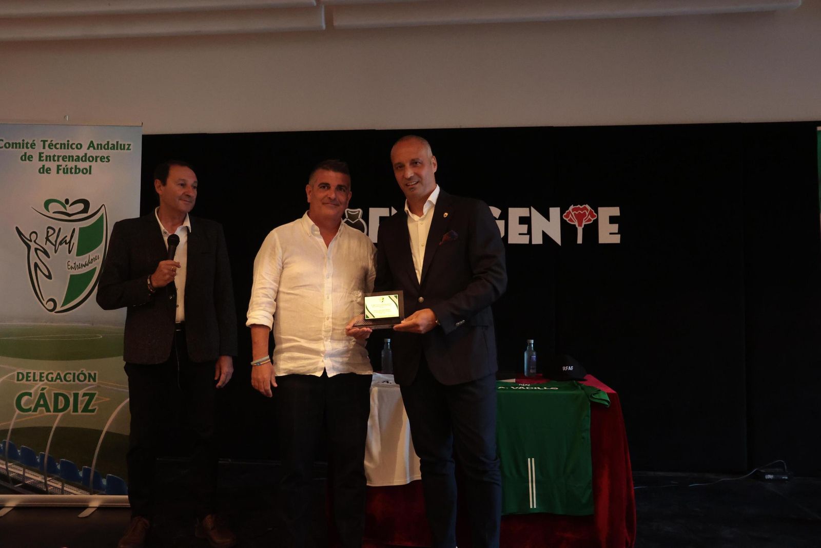 Los mejores momentos del homenaje a Antonio Vadillo