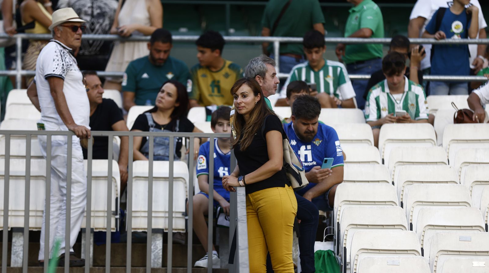 Búscate en las fotos del partido Betis-Villarreal
