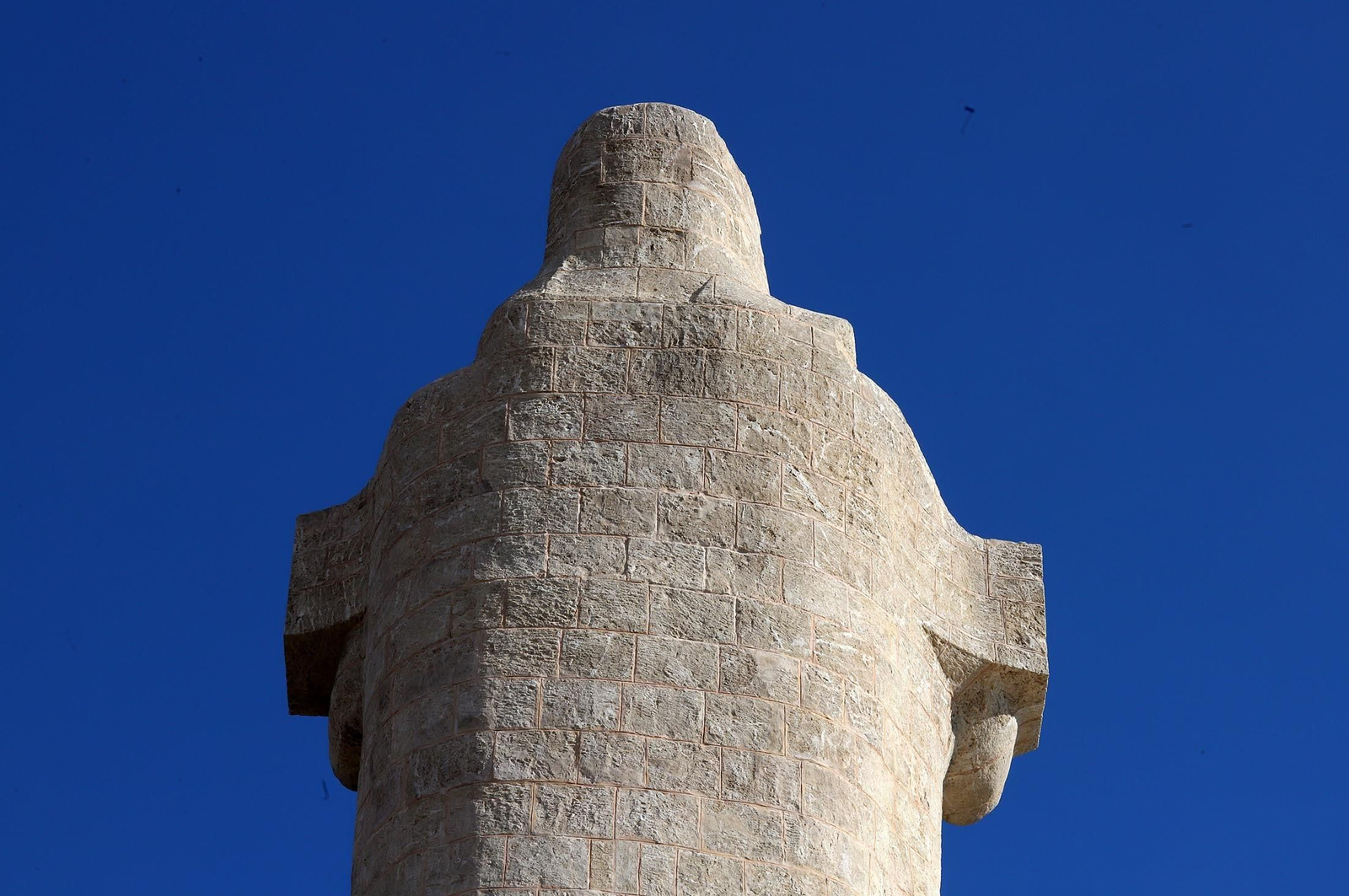 Imágenes del Monumento a Colón que ya se puede ver sin andamios en la Punta del Sebo