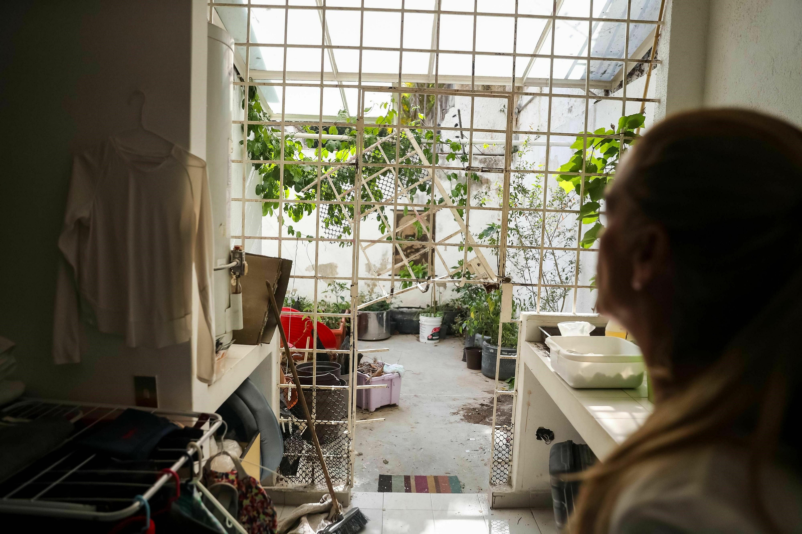 Interior de la casa del opositor Leopoldo López tras ser allanada y robada