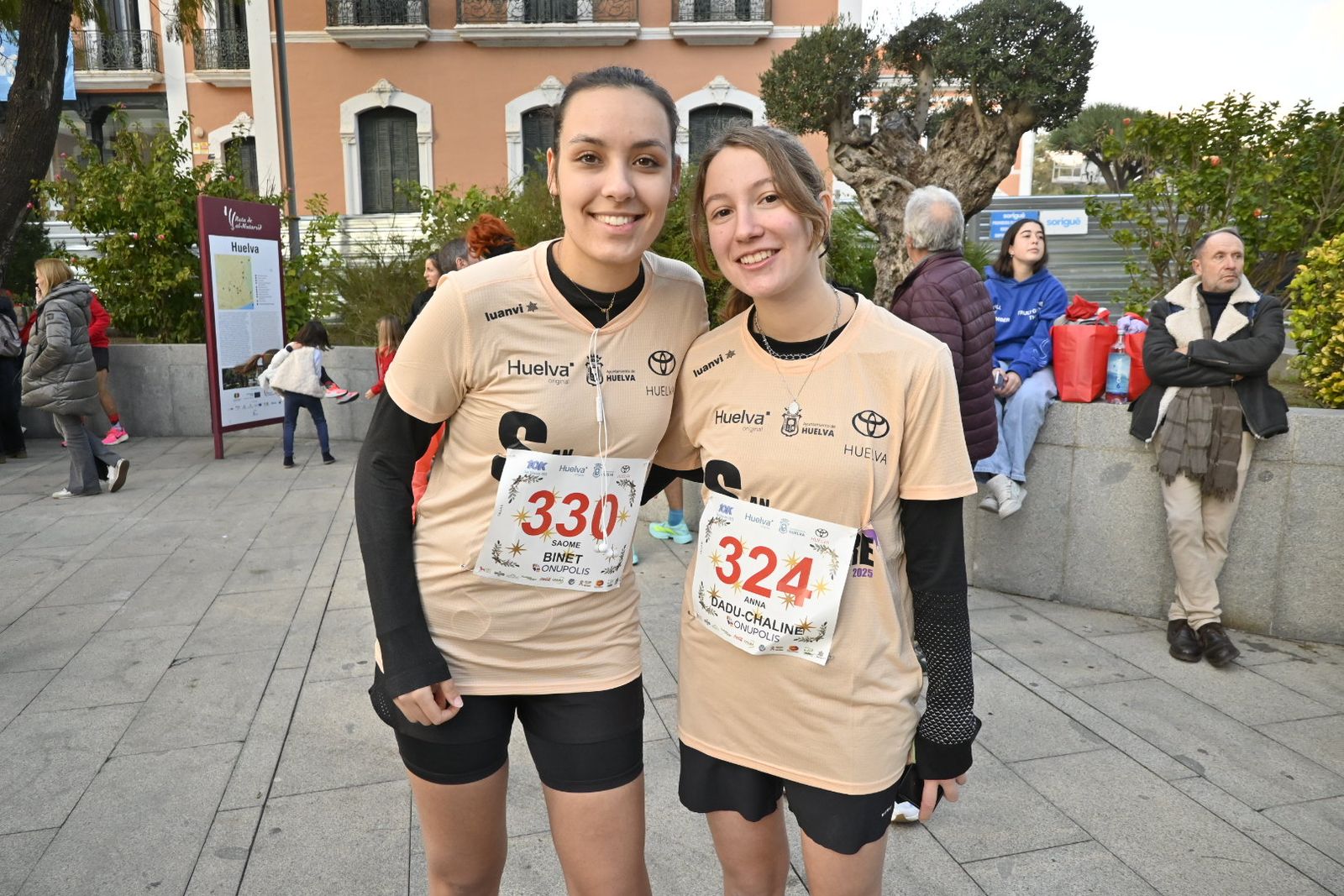 Búscate en las mejores fotografías de la San Silvestre de Huelva 2025