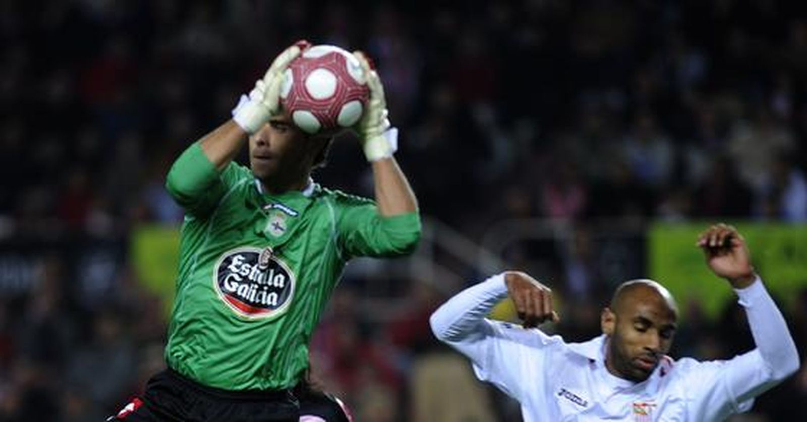 El Sevilla deja escapar otros dos puntos en su casa ante el Dépor y ya acumula 16 puntos perdidos en casa. / AFP