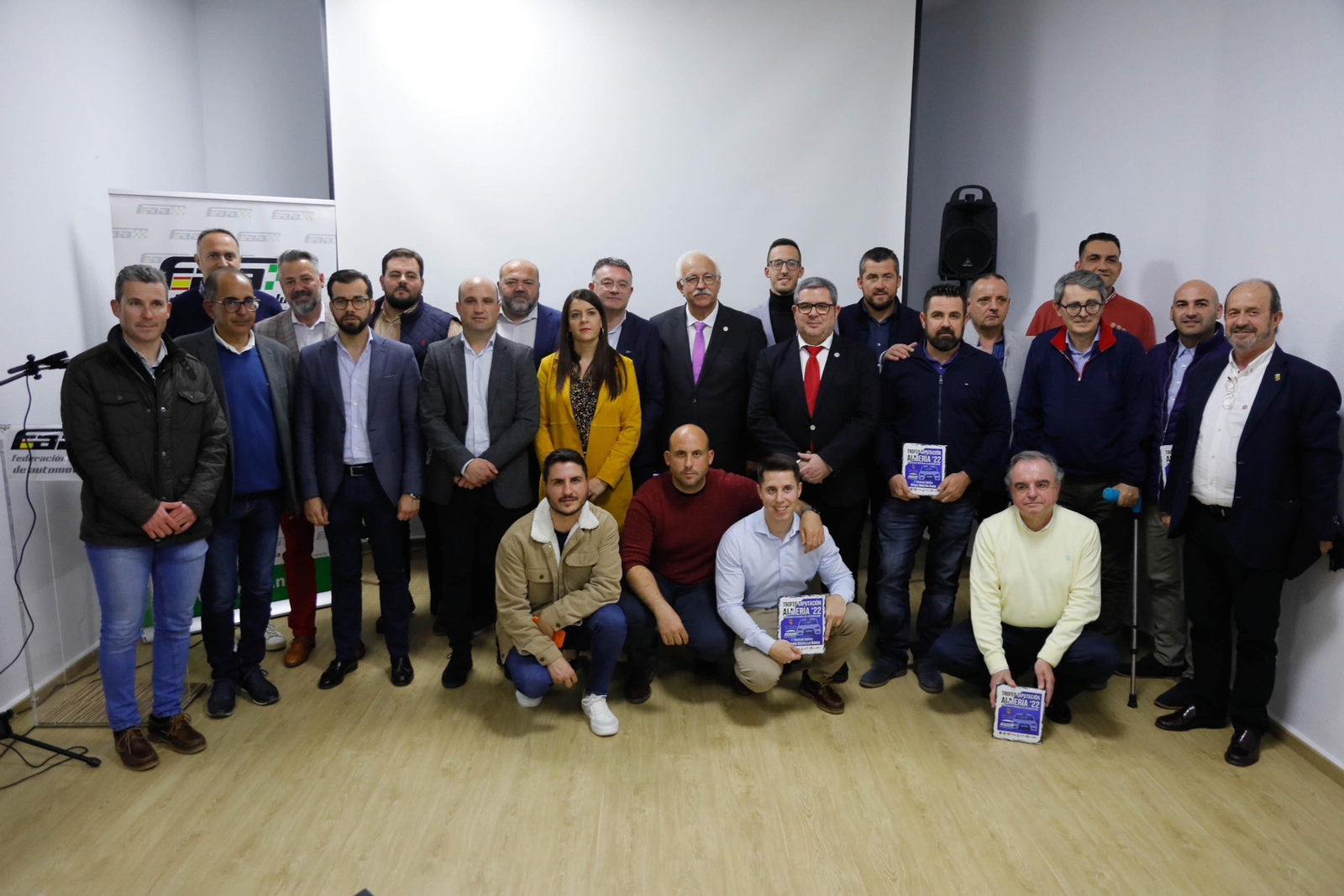 Foto de familia con los premiados en el ‘Trofeo Diputación de Almería 2022’ de Automovilismo.