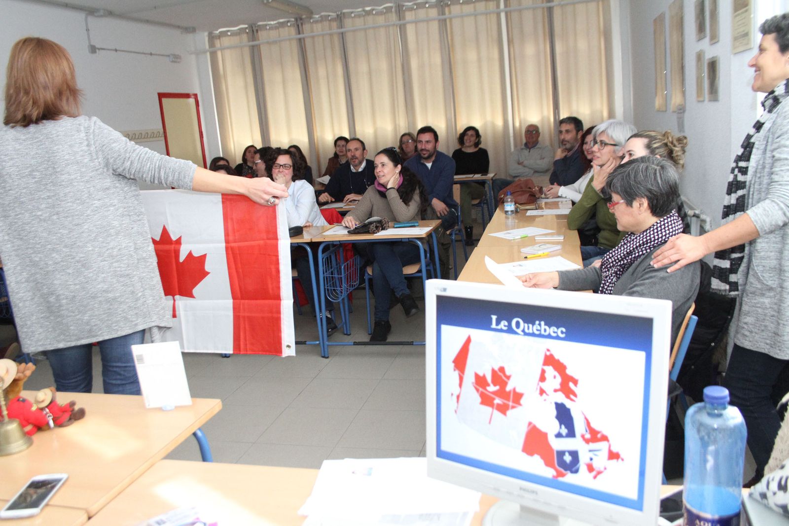 Desarrollo de una clase de francés en la Escuela de Idiomas.