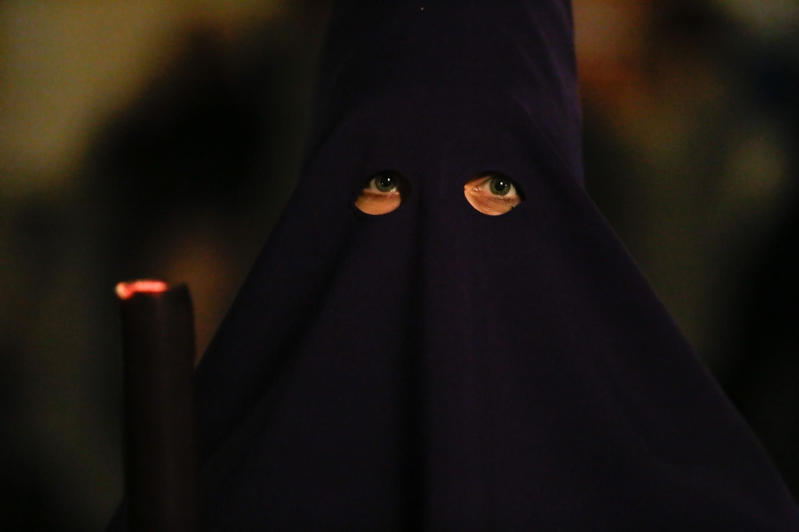 Fotos del Jueves Santo en Los Barrios: Nazareno