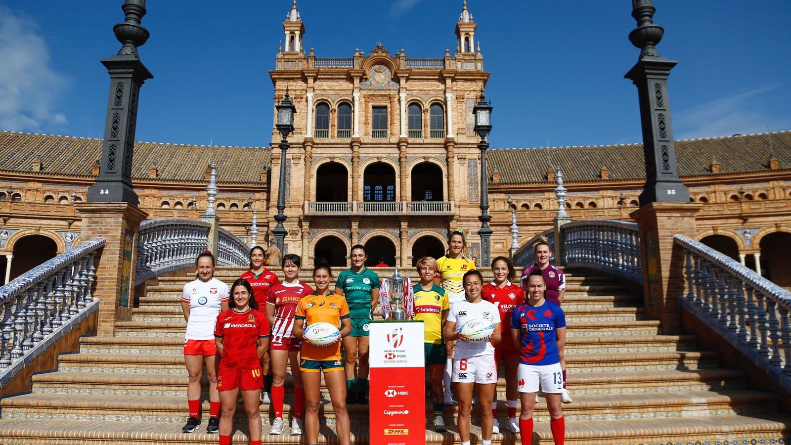 Las capitanas de las selecciones femeninas.