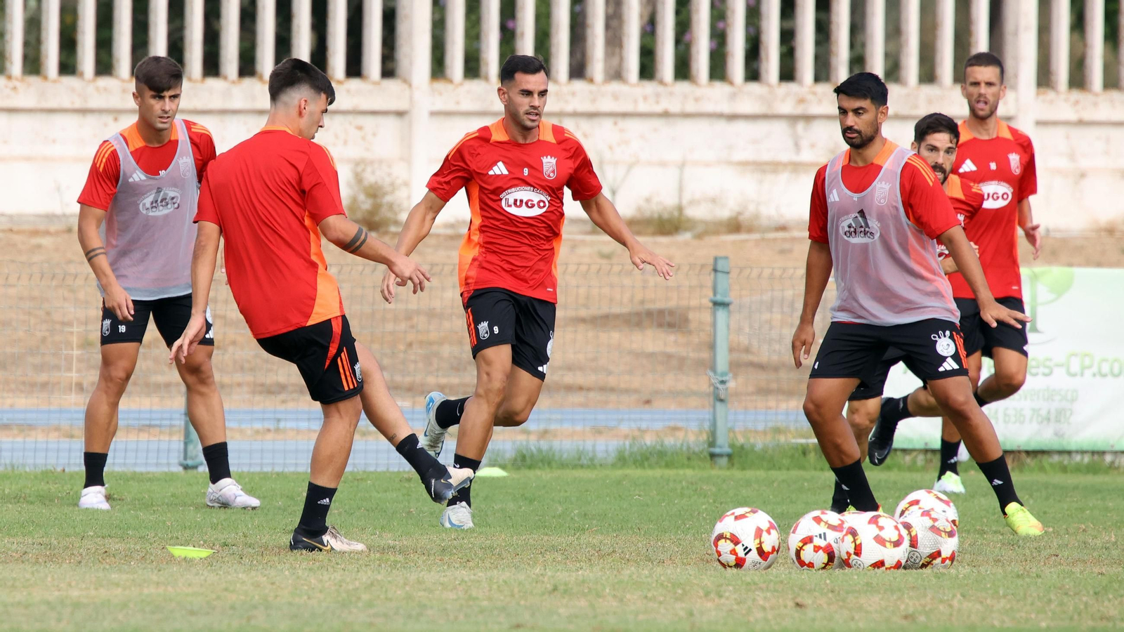 Imágenes del entrenamiento del Xerez CD en el 'Pepe Ravelo' de Chapín