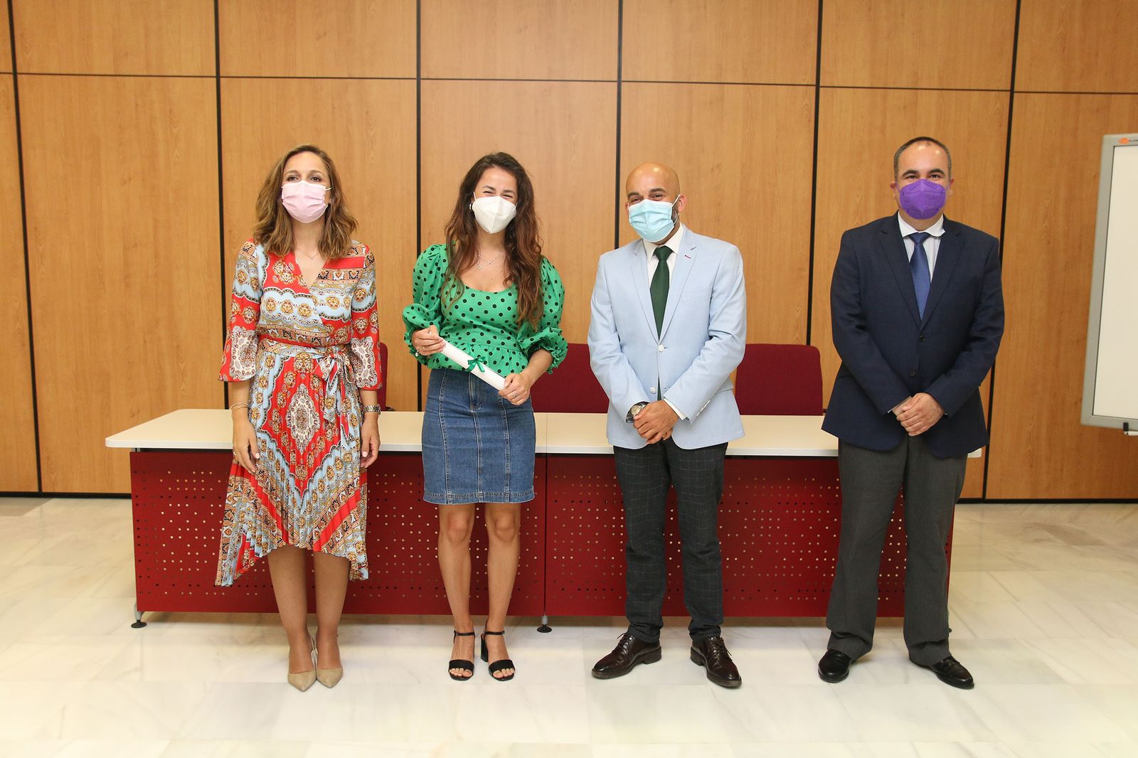 Fotogalería del reconocimiento a los trabajadores de la residencia de la FAAM que se autoconfinaron