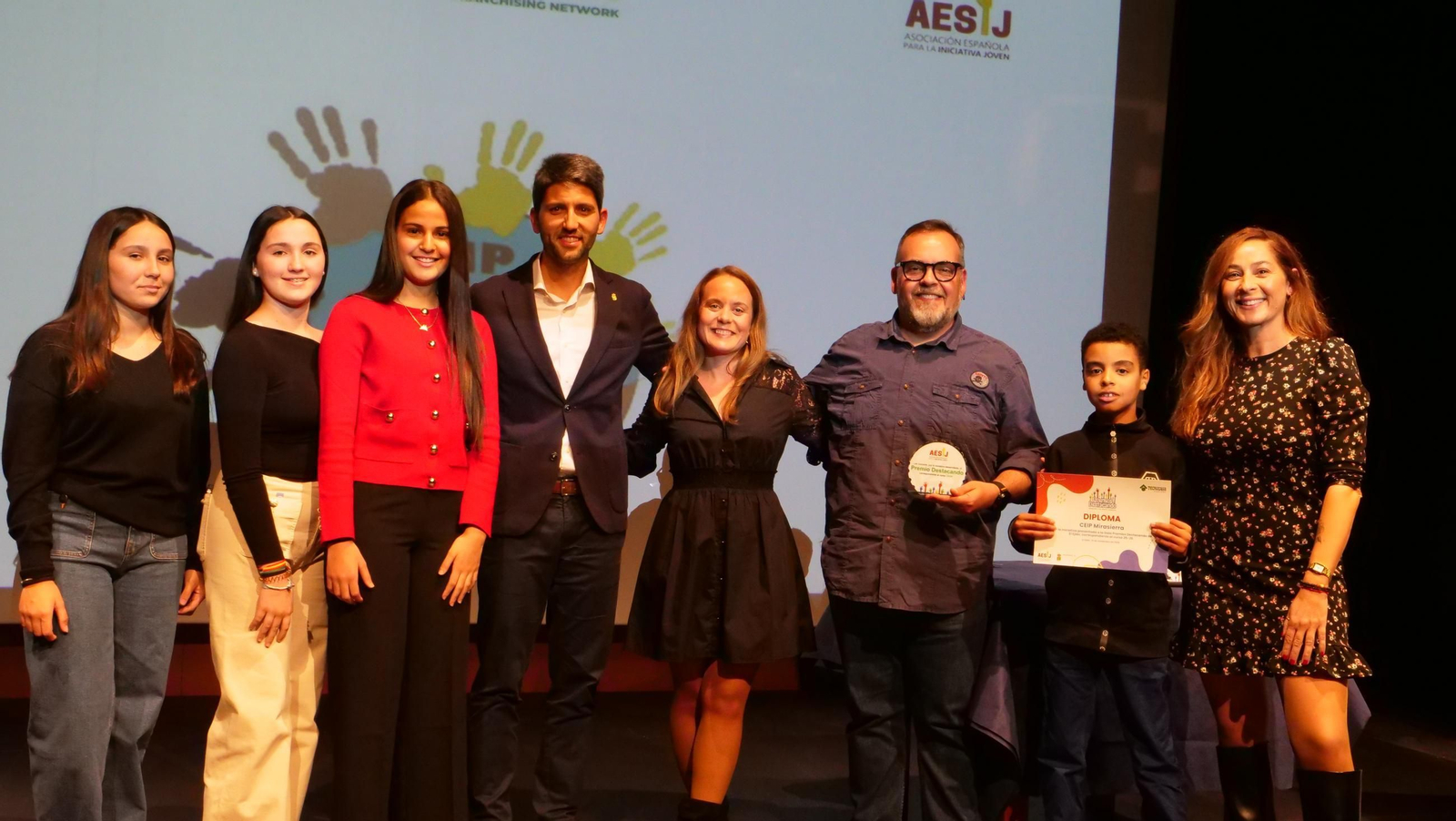 La segunda edición de los premios educativos ‘Destacando' reconoce el talento de los ejidenses.