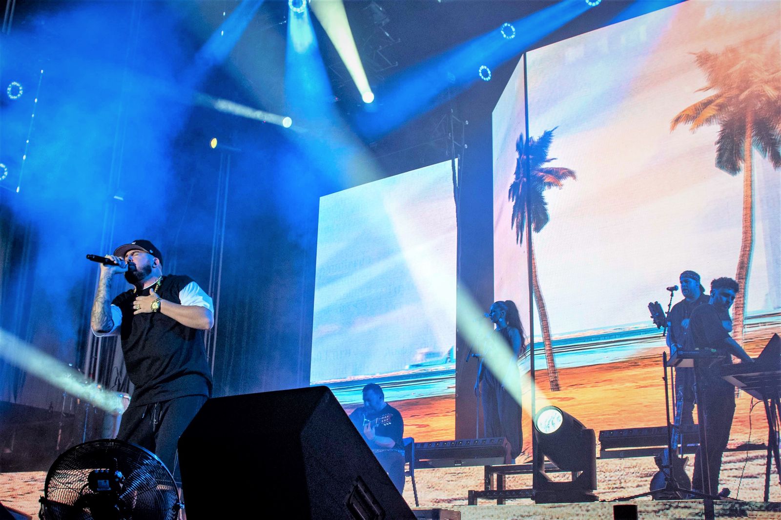 Maka durante su concierto en Almería.